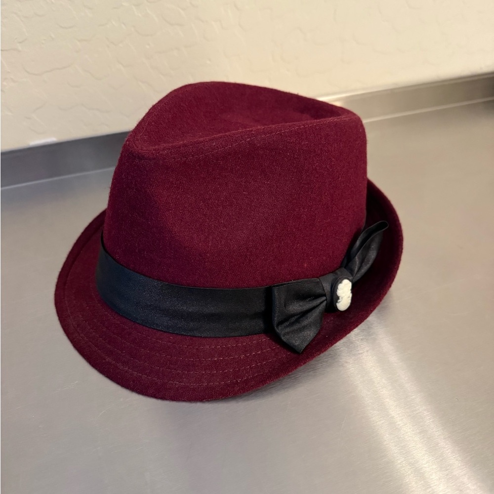 Women's Vintage Looking Maroon Fedora Hat With Bow and Cameo Accent